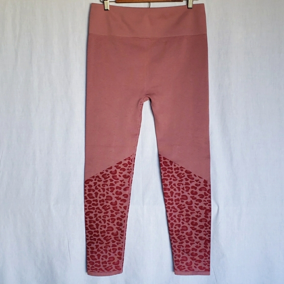 Fabletics High-Waisted Seamless Leopard Legging Sz.XL - Picture 5 of 6